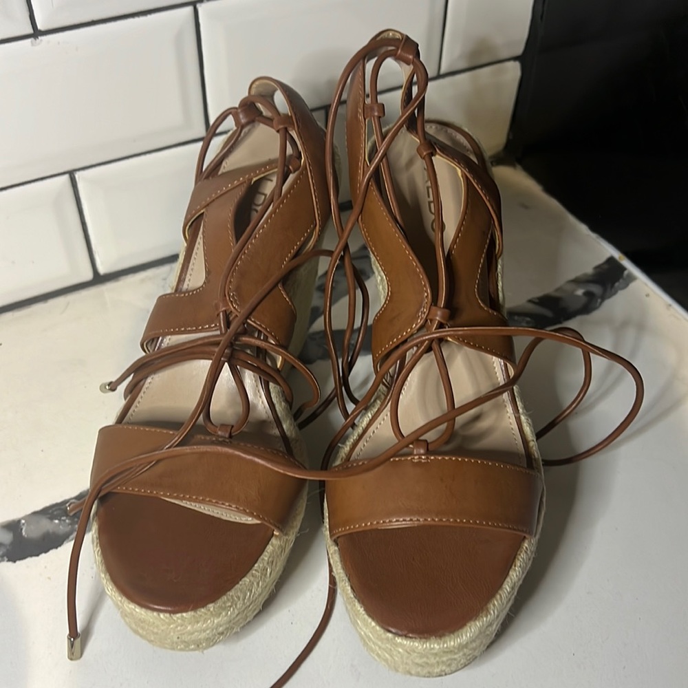 Aldo Oxandra tan brown lace up wedge
